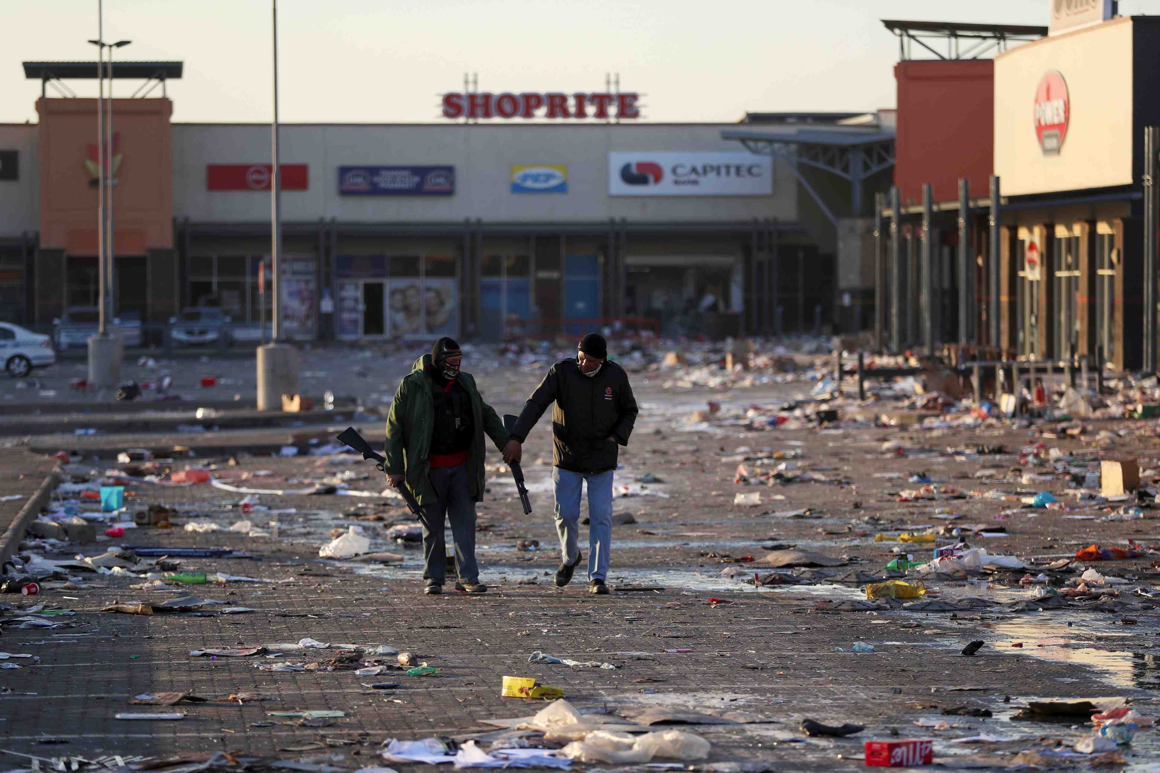 Le calme revient en afrique du sud, des milliers de soldats attendus
