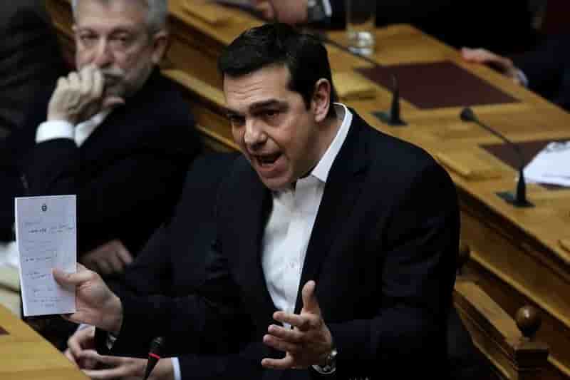 Tsipras parle de "compromis honorable"