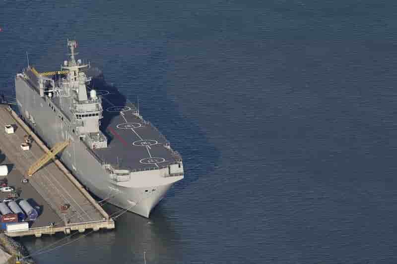 Le premier Mistral livré à la Russie le 14 novembre, dit Moscou