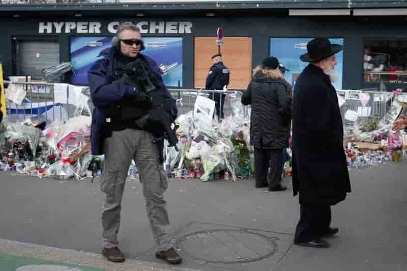 Des gardes a vue dans l'enquete sur les attentats de janvier