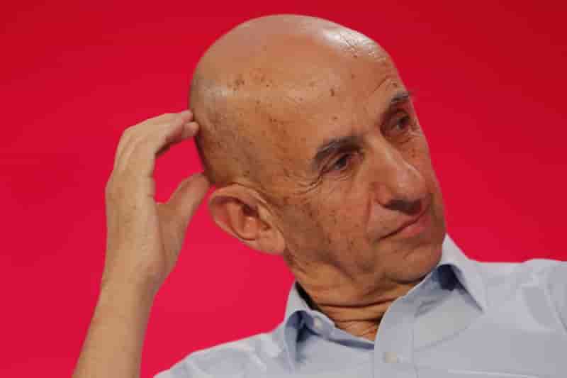 Louis gallois compte ceder la presidence de psa d'ici deux ans