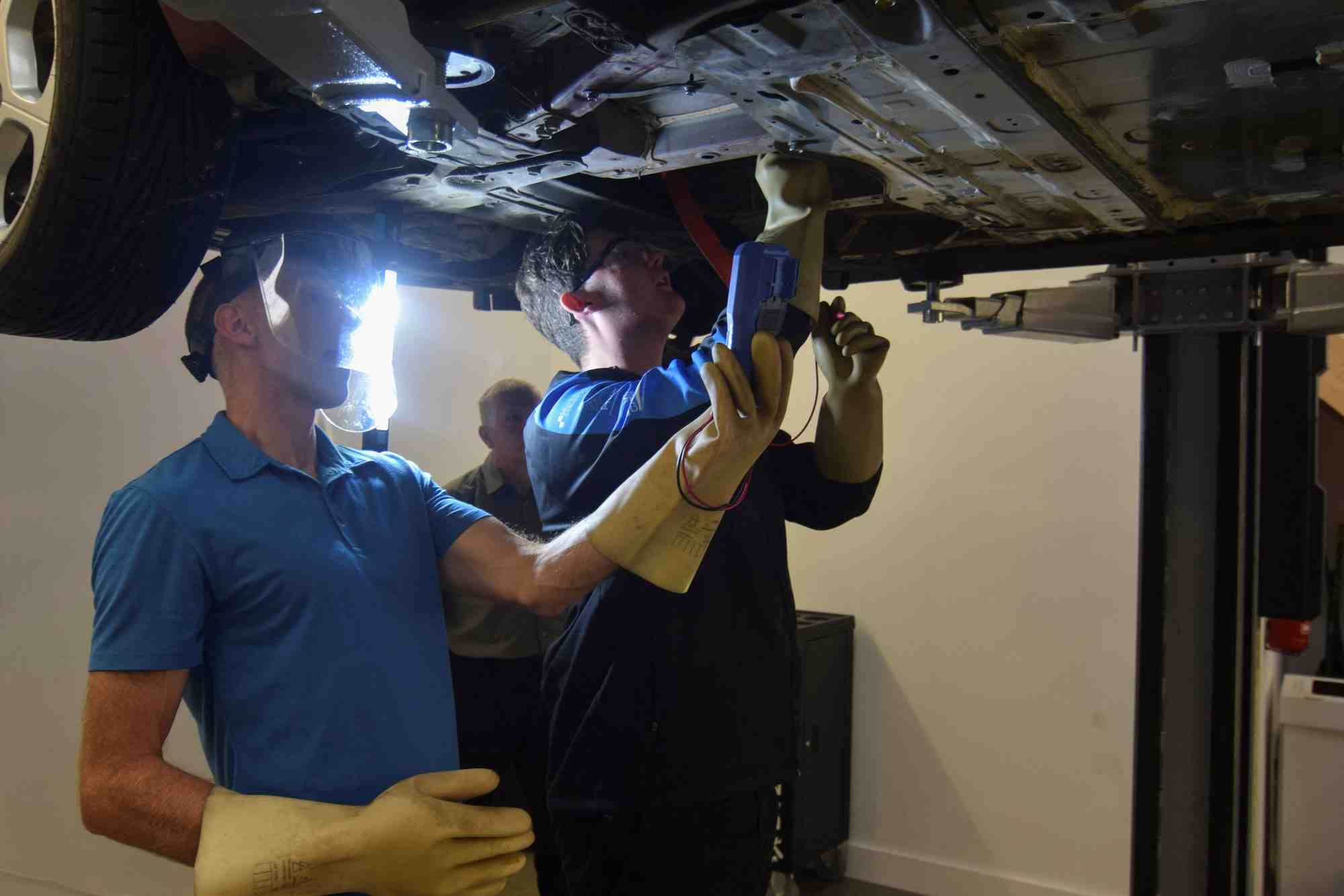 Reparation d'un vehicule electrique