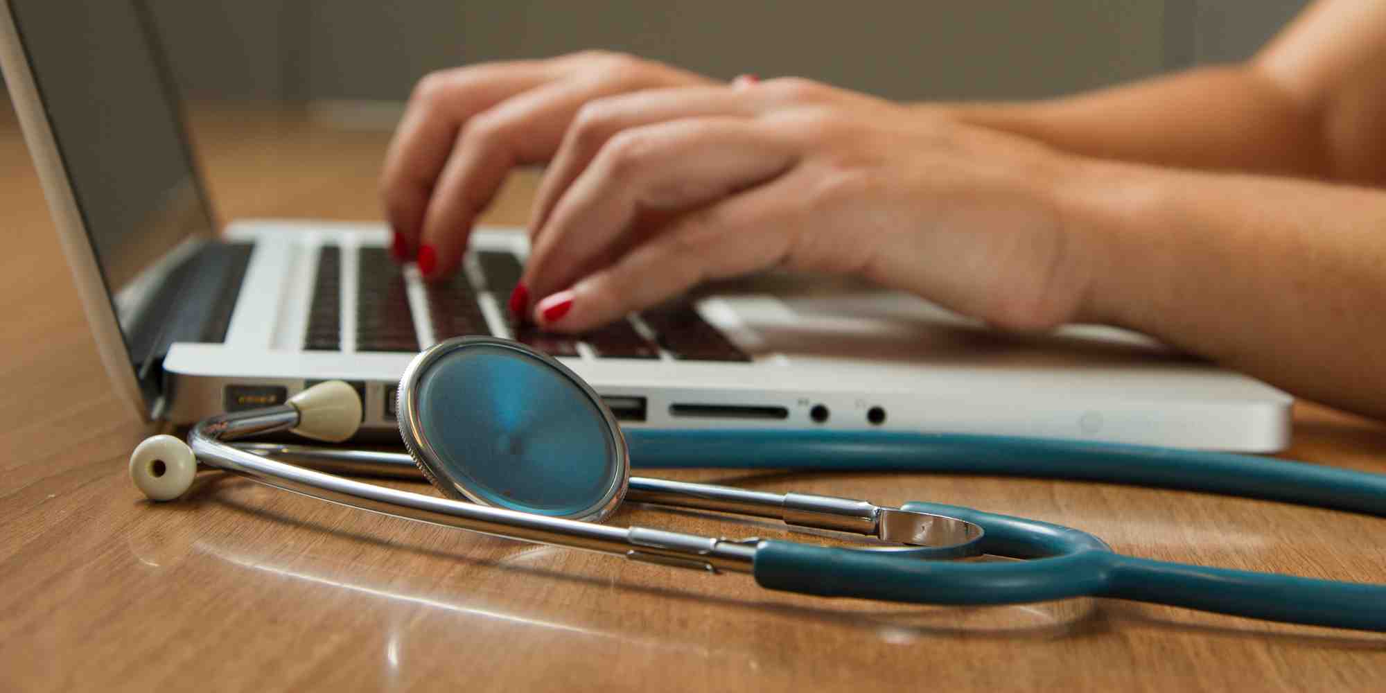 Le spécialiste du secteur Addactis prévoit des hausses de 9 à 11% pour les complémentaires santé souscrites individuellement, et de 8 à 12,5% pour les contrats collectifs (souscrits par les entreprises pour leurs salariés).