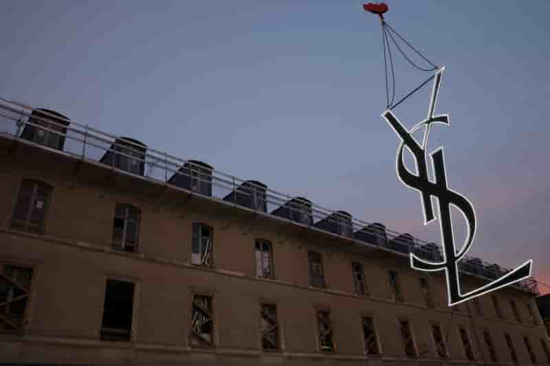 Saint laurent pense doubler ses ventes a moyen terme