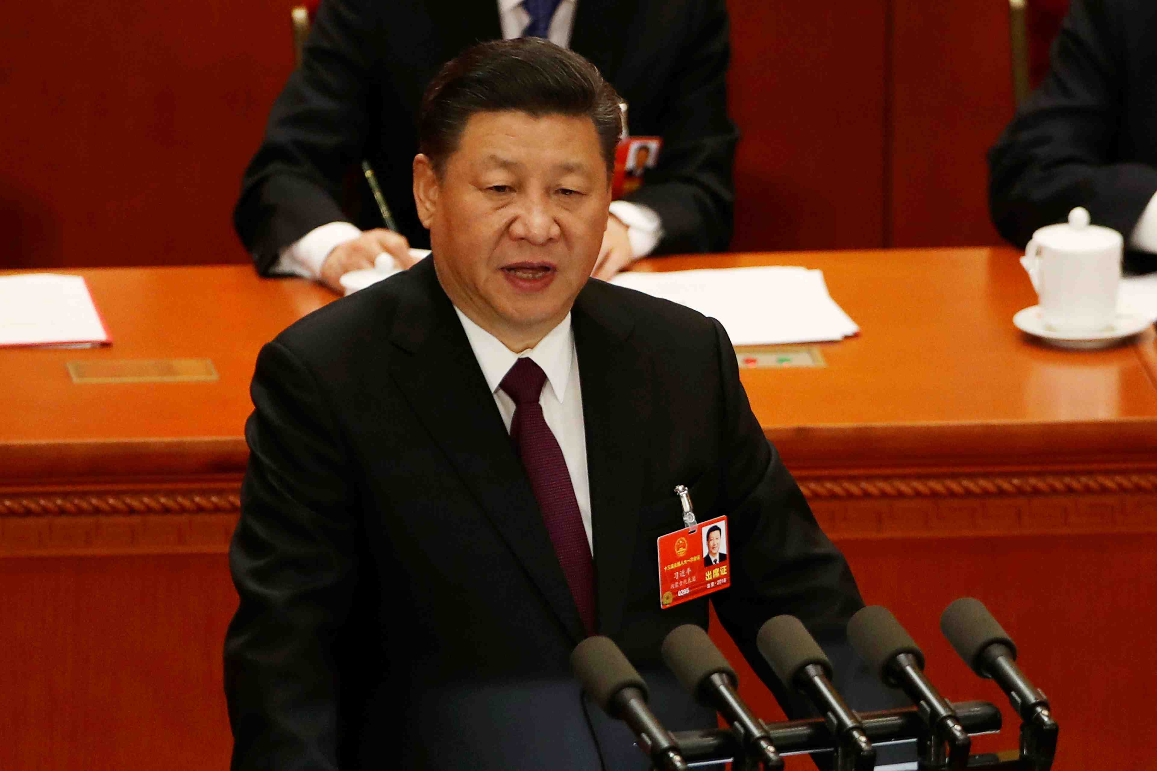 Xi jinping promet d'ouvrir l'economie chinoise, en reponse a trump