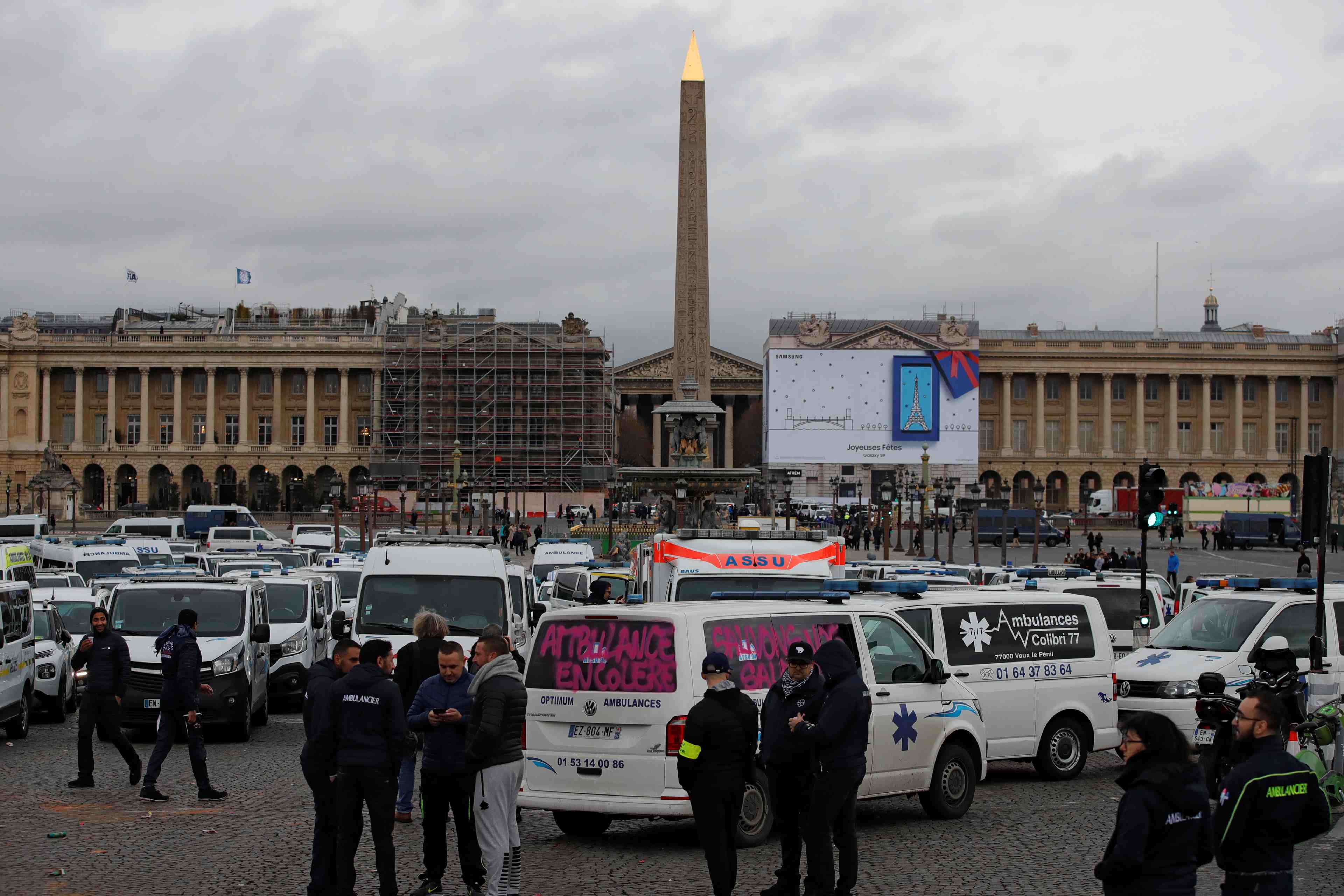 Blocage d'ambulanciers place de la concorde a paris