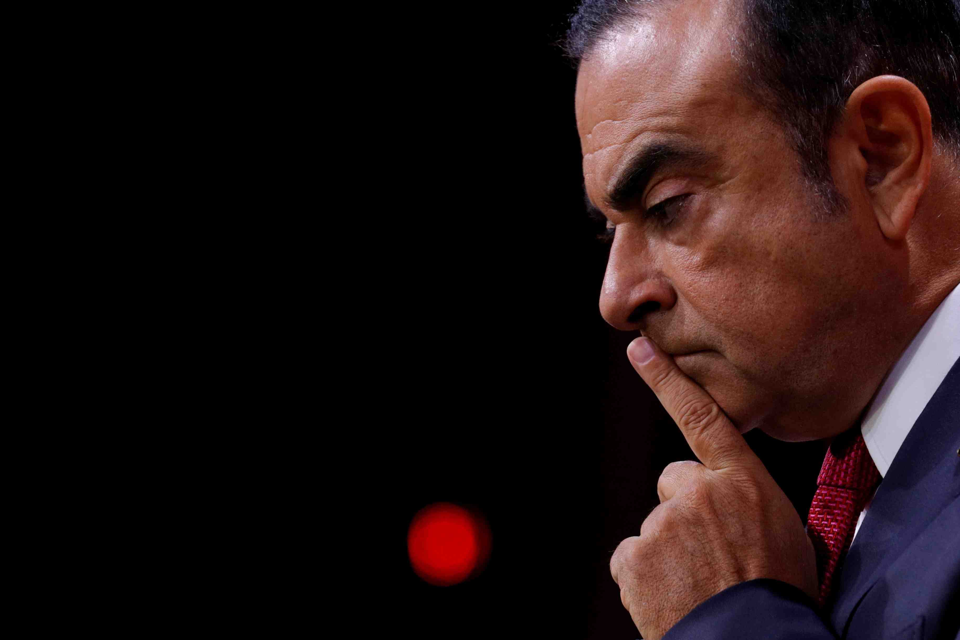 Ghosn se dit victime de dirigeants de nissan opposes a ses plans, rapporte le nikkei