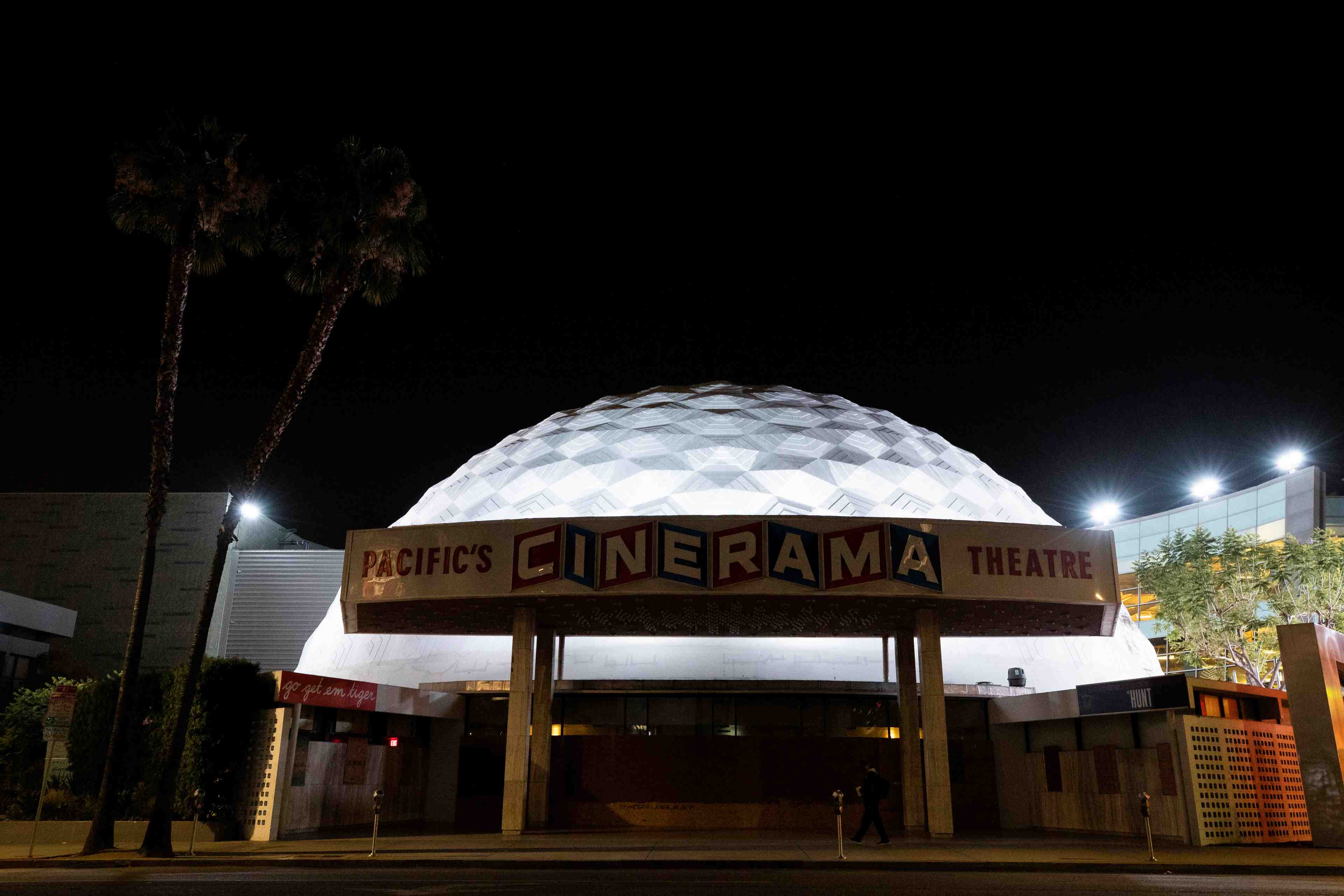 Usa: scorsese et eastwood appellent a secourir les salles de cinema