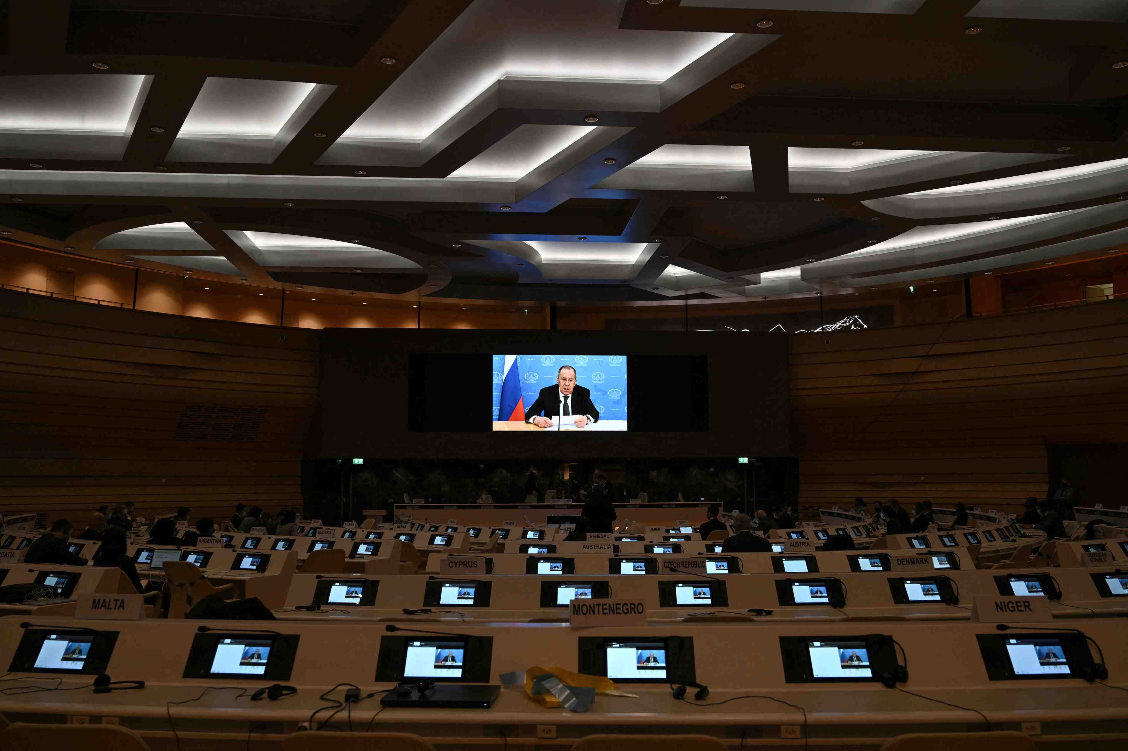Boycotte a geneve, serguei lavrov accuse l'ukraine et fustige l'union europeenne