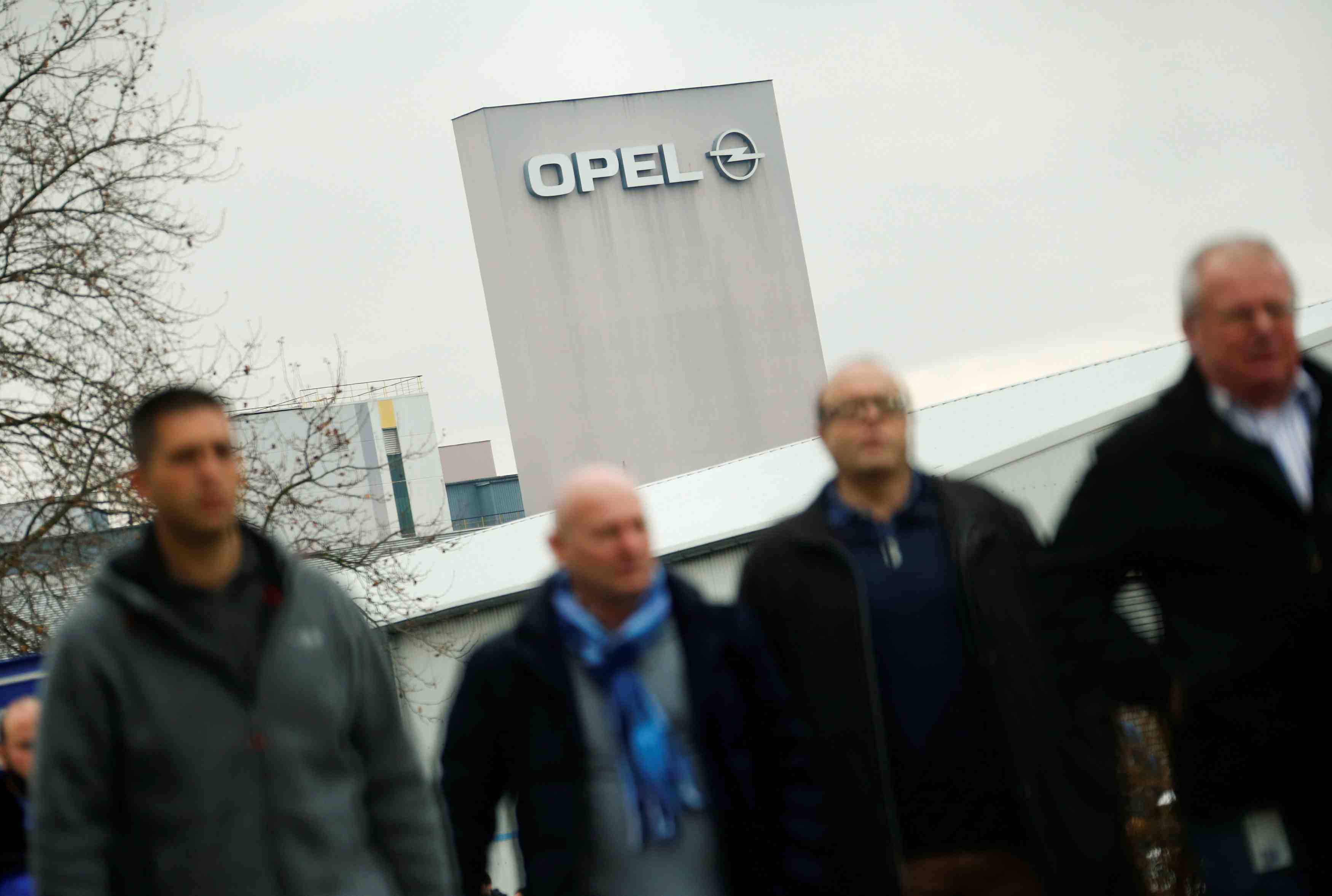 Les syndicats d'opel se disent prets a discuter avec psa
