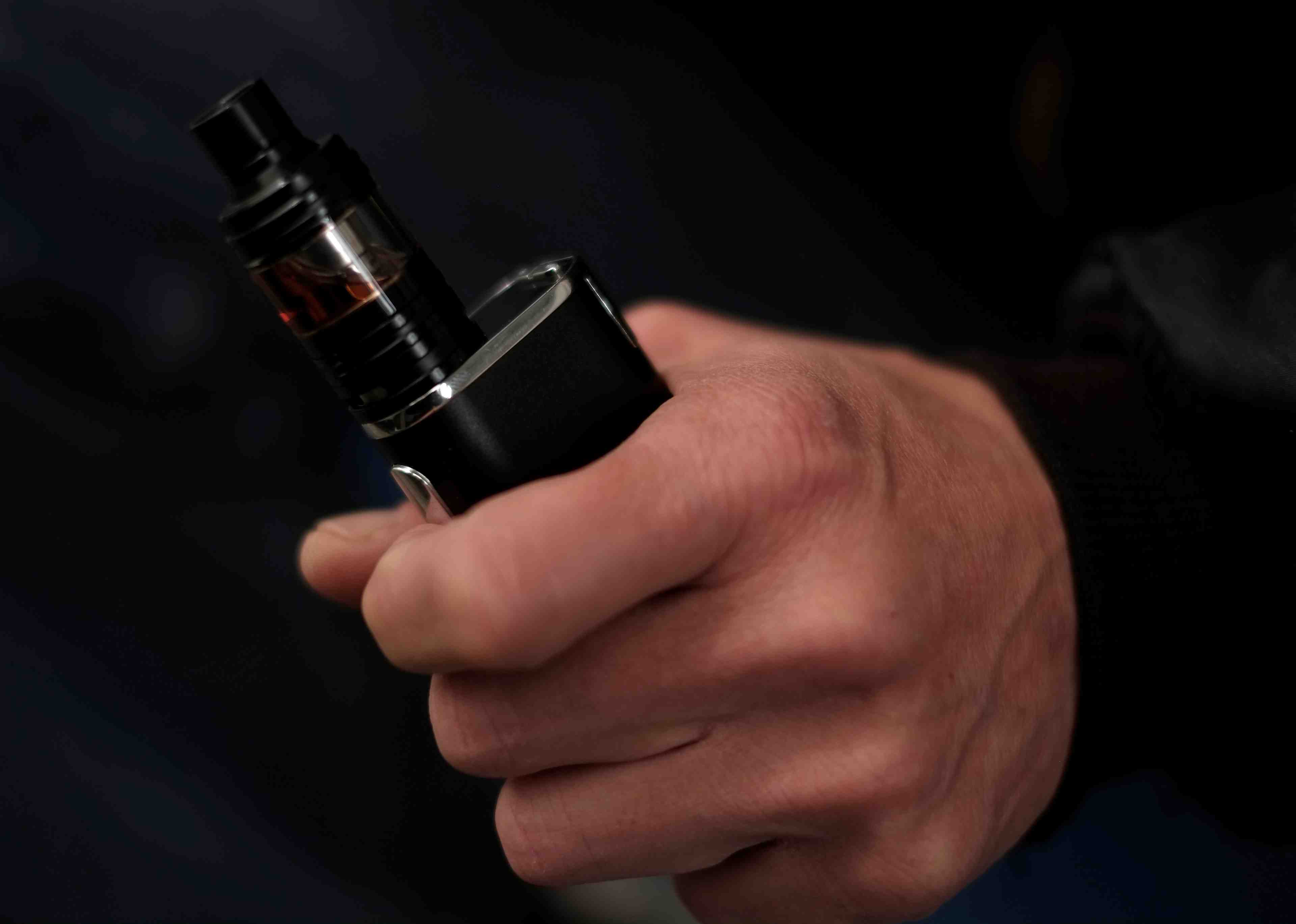 Usa: le nombre de deces lies au vapotage s'alourdit a 34