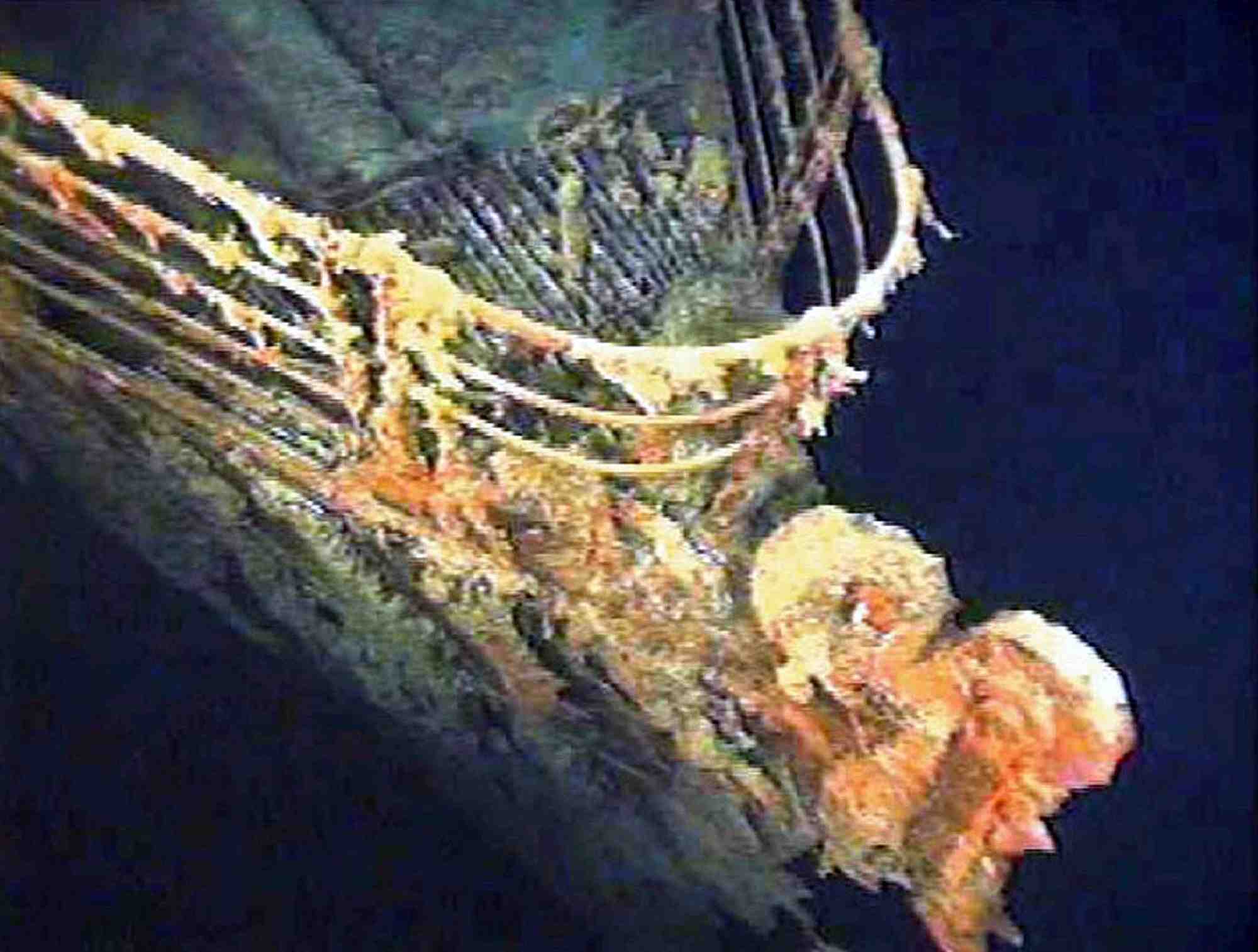 Photo d'archives de la balustrade avant babord du titanic qui se trouve a environ 400 milles a l'est de la nouvelle-ecosse