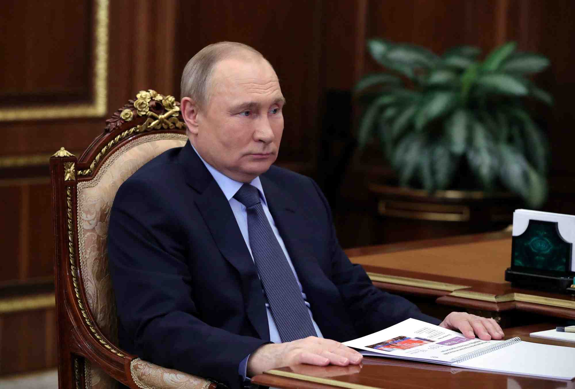 Poutine a presente ses excuses pour les propos de lavrov sur hitler, dit israel