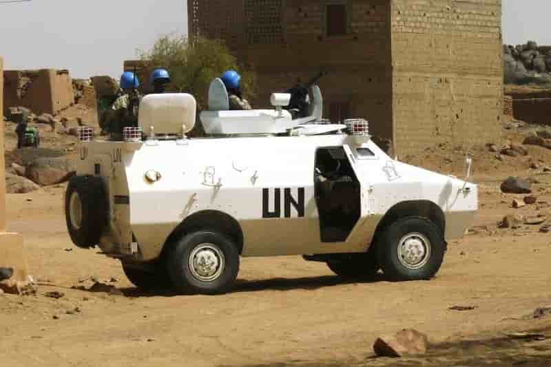 Tirs de roquettes sur une base au Mali, un casque bleu tué