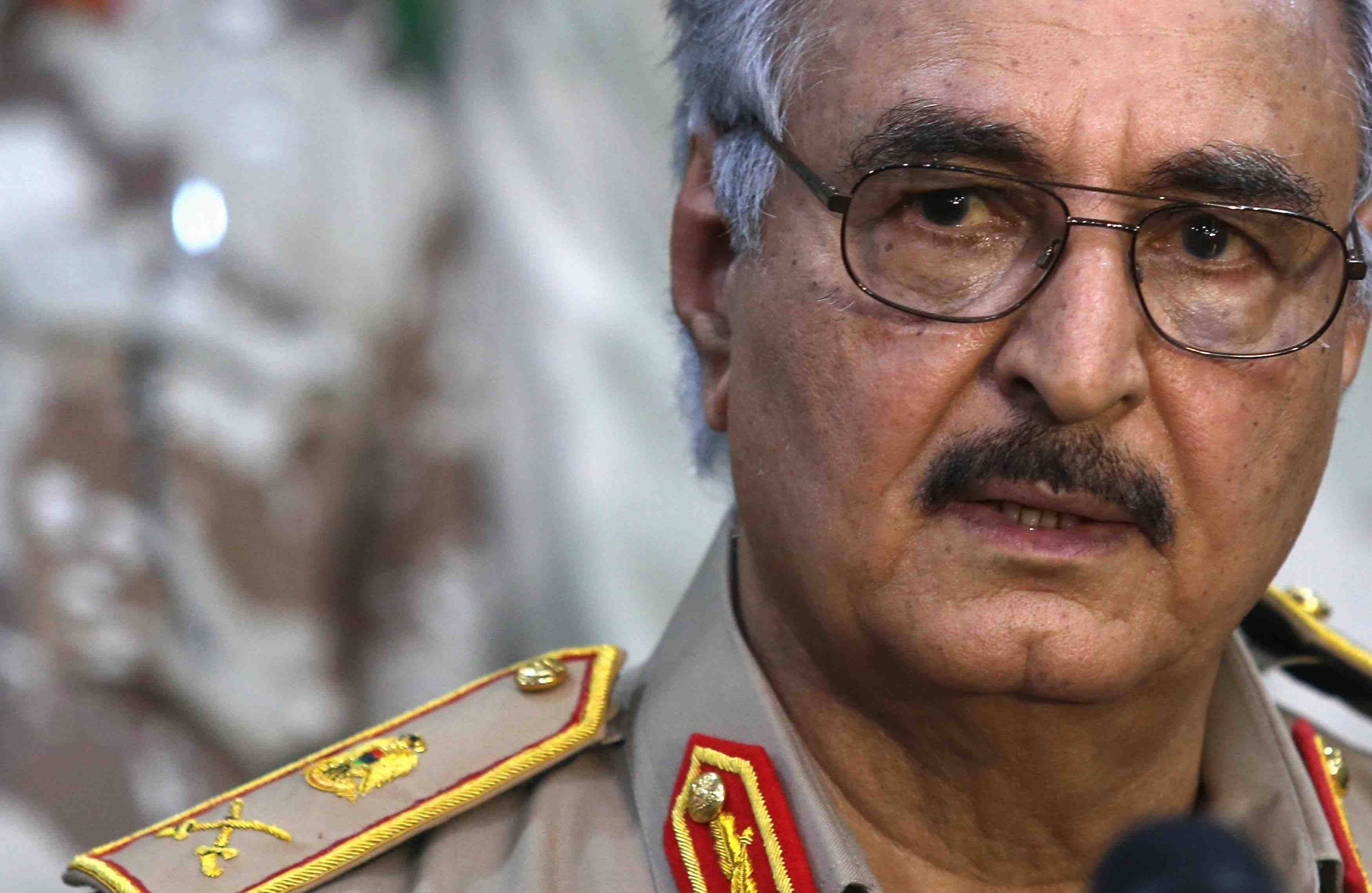 Haftar prend ses fonctions a la tete de l'armee libyenne