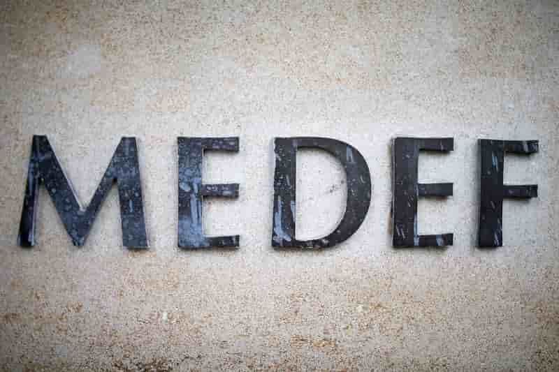 Paradise papers: le medef condamne l'evasion fiscale
