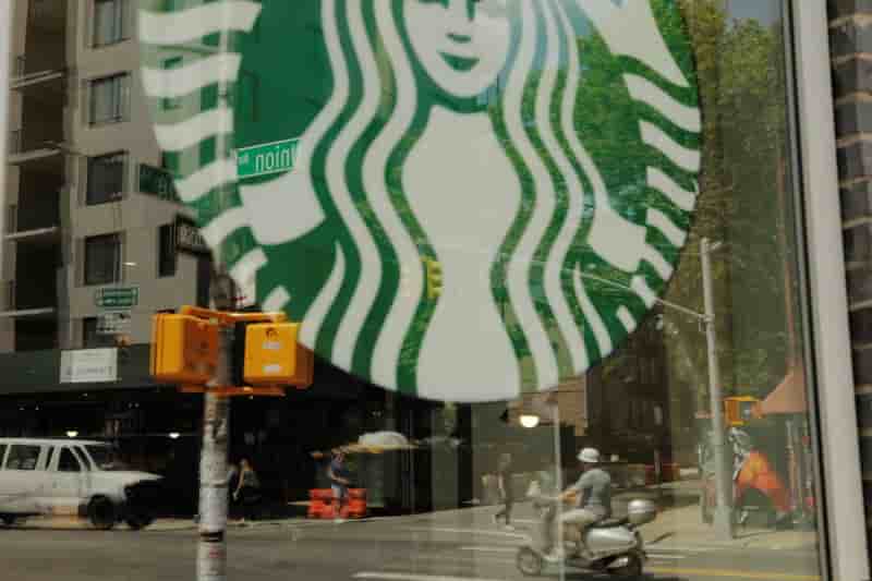 Starbucks a vu sa croissance ralentir au 3e trimestre