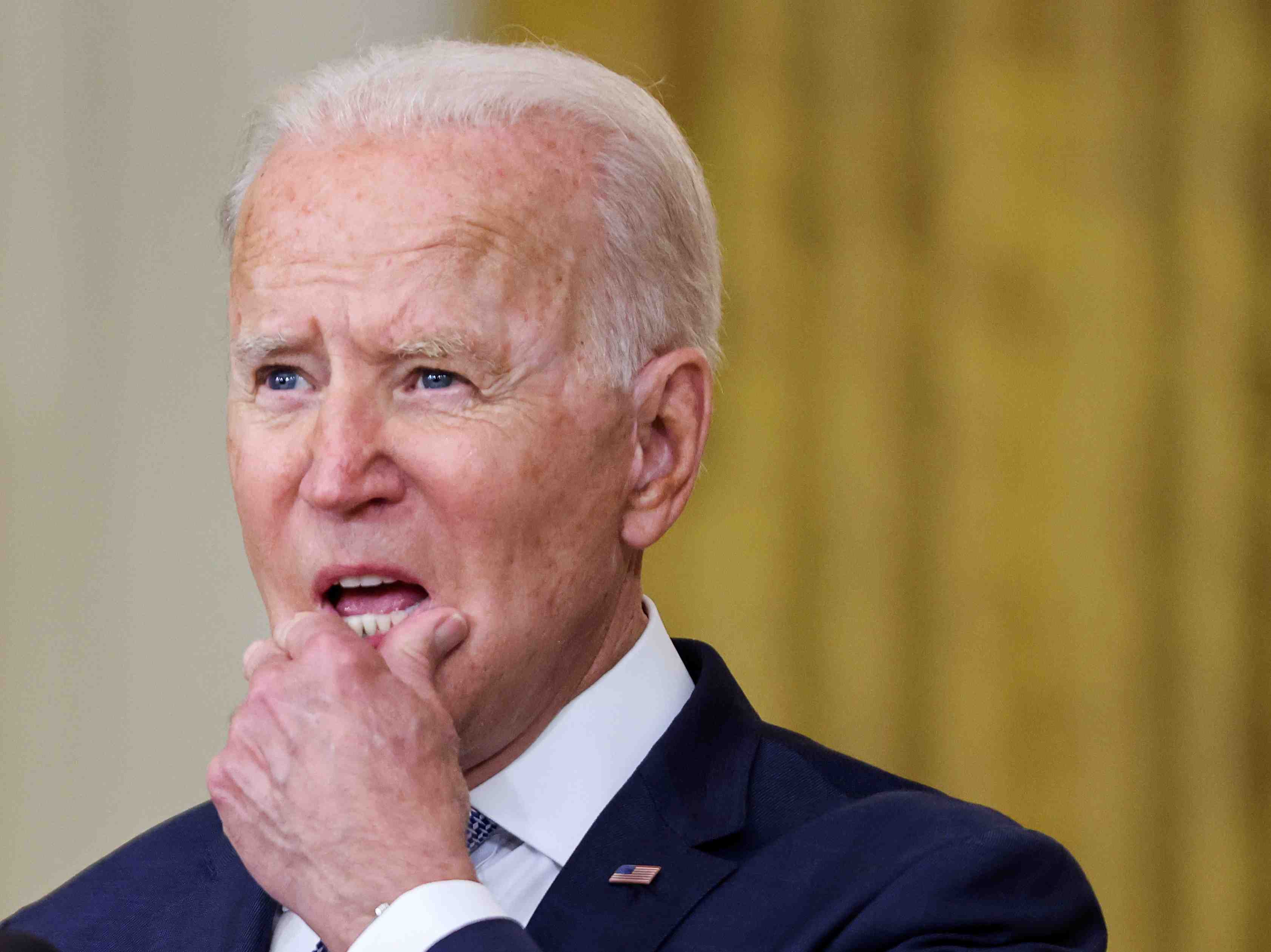 Etats-unis: la popularite de biden au plus bas apres la prise de kaboul par les taliban