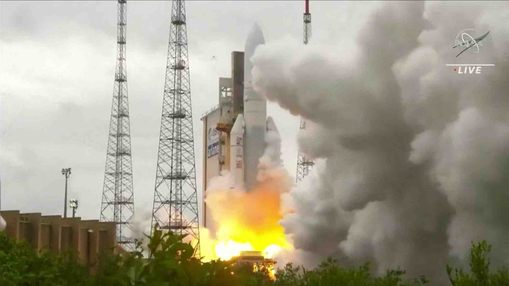 Face à une concurrence croissante, le centre spatial de Kourou ambitionne de devenir le « véritable port spatial de l'Europe ».