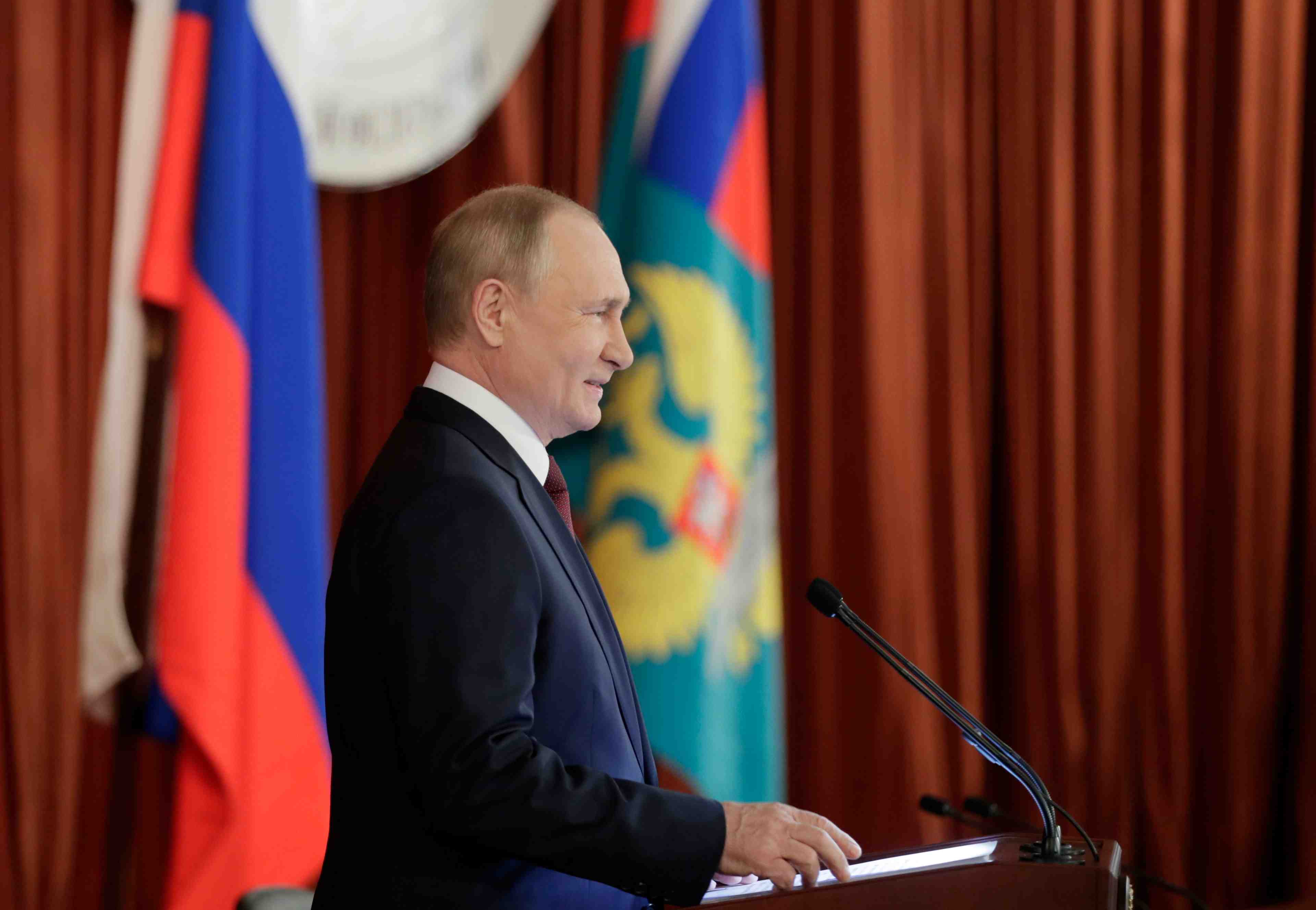 Poutine avertit l'occident sur les "lignes rouges" de la russie