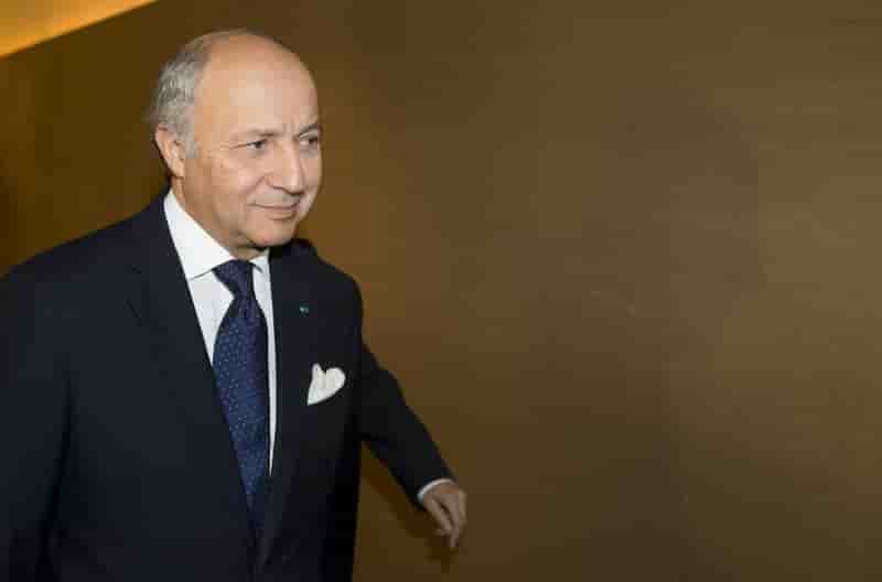 Fabius défend la nouvelle feuille de route de Hollande