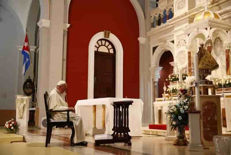 Le pape acheve sa visite a cuba avant de gagner washington