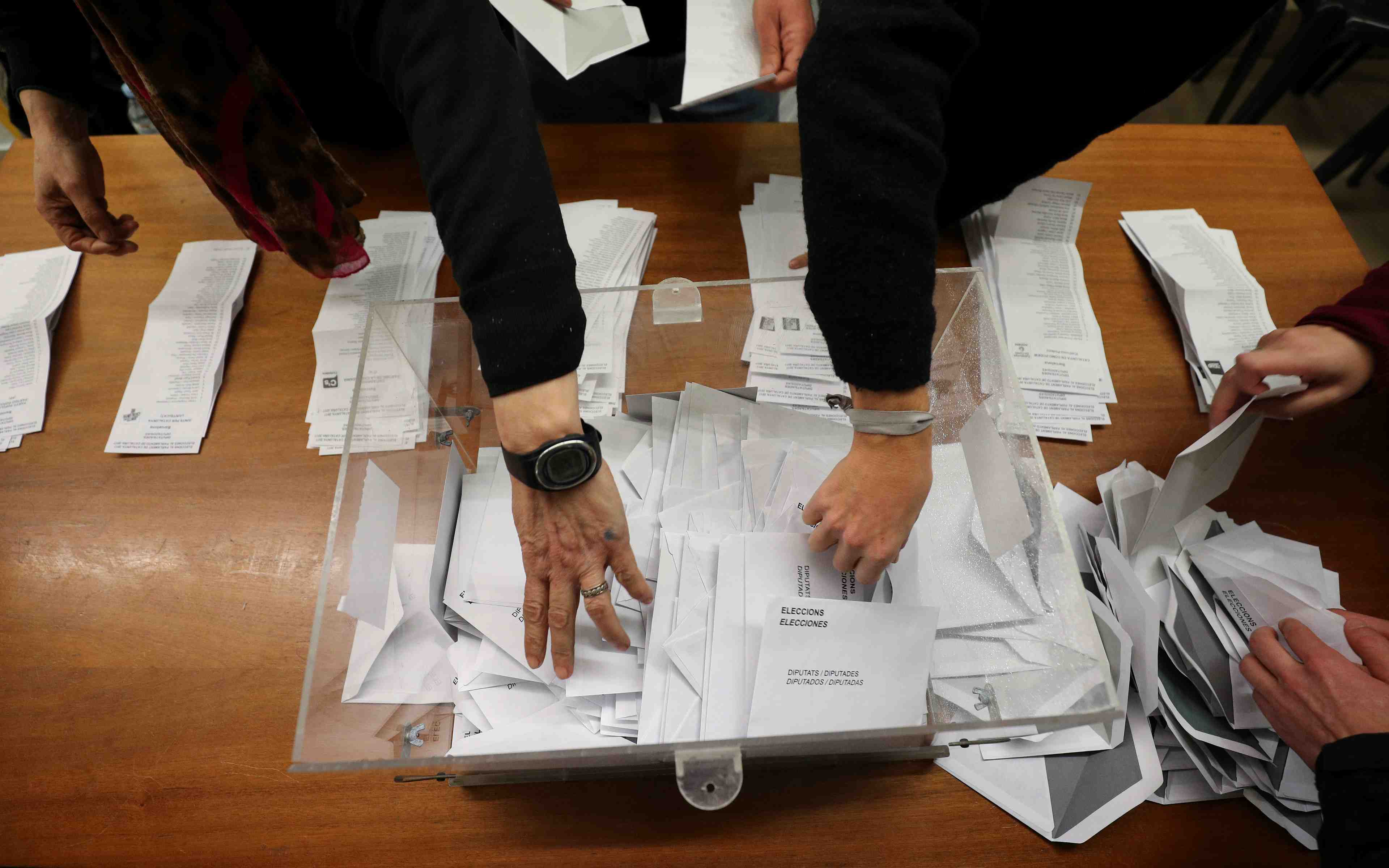 Les separatistes catalans vers la majorite absolue