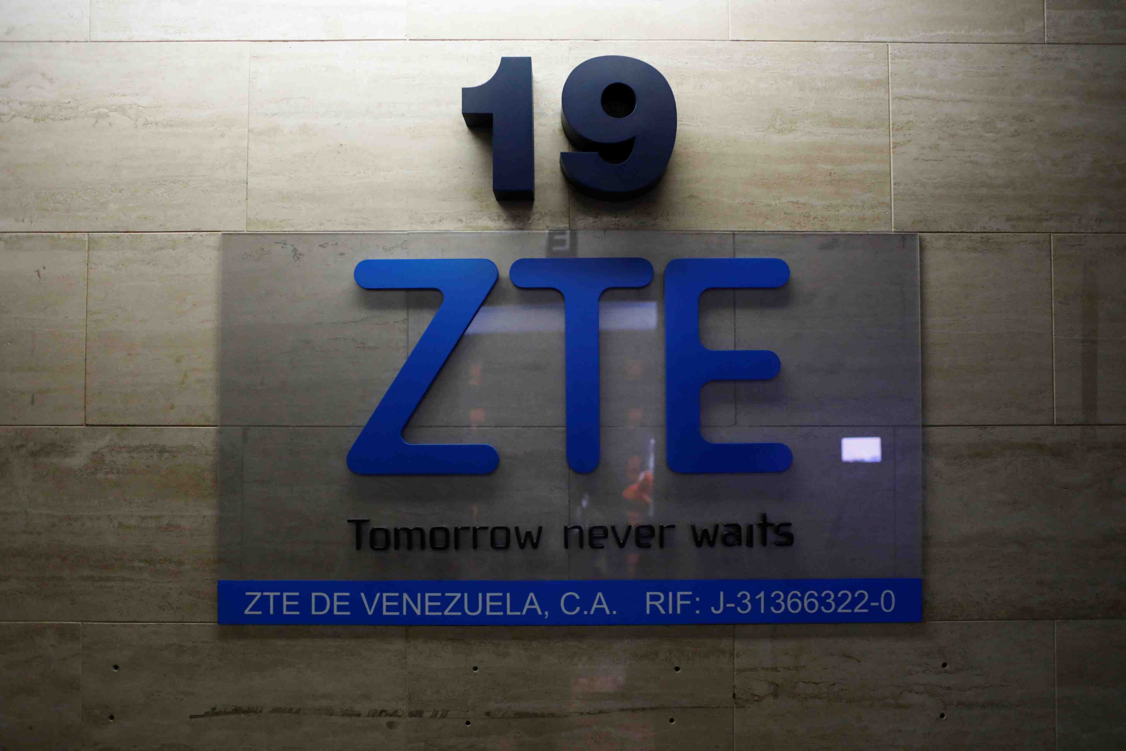 Usa: la vente de composants a huawei et zte pourrait etre interdite