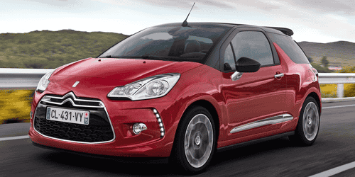 Lancée en 2010, la DS3 abandonnera les chevrons de Citroën en 2015 après la création de DS. Elle va représenter jusqu'à 75% des ventes de la marque premium française.