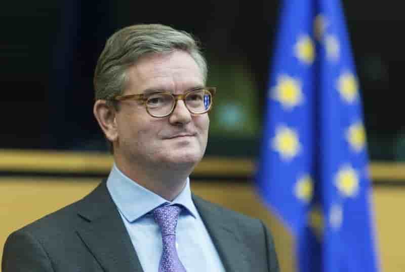 Le nouveau commissaire europeen adoube a strasbourg
