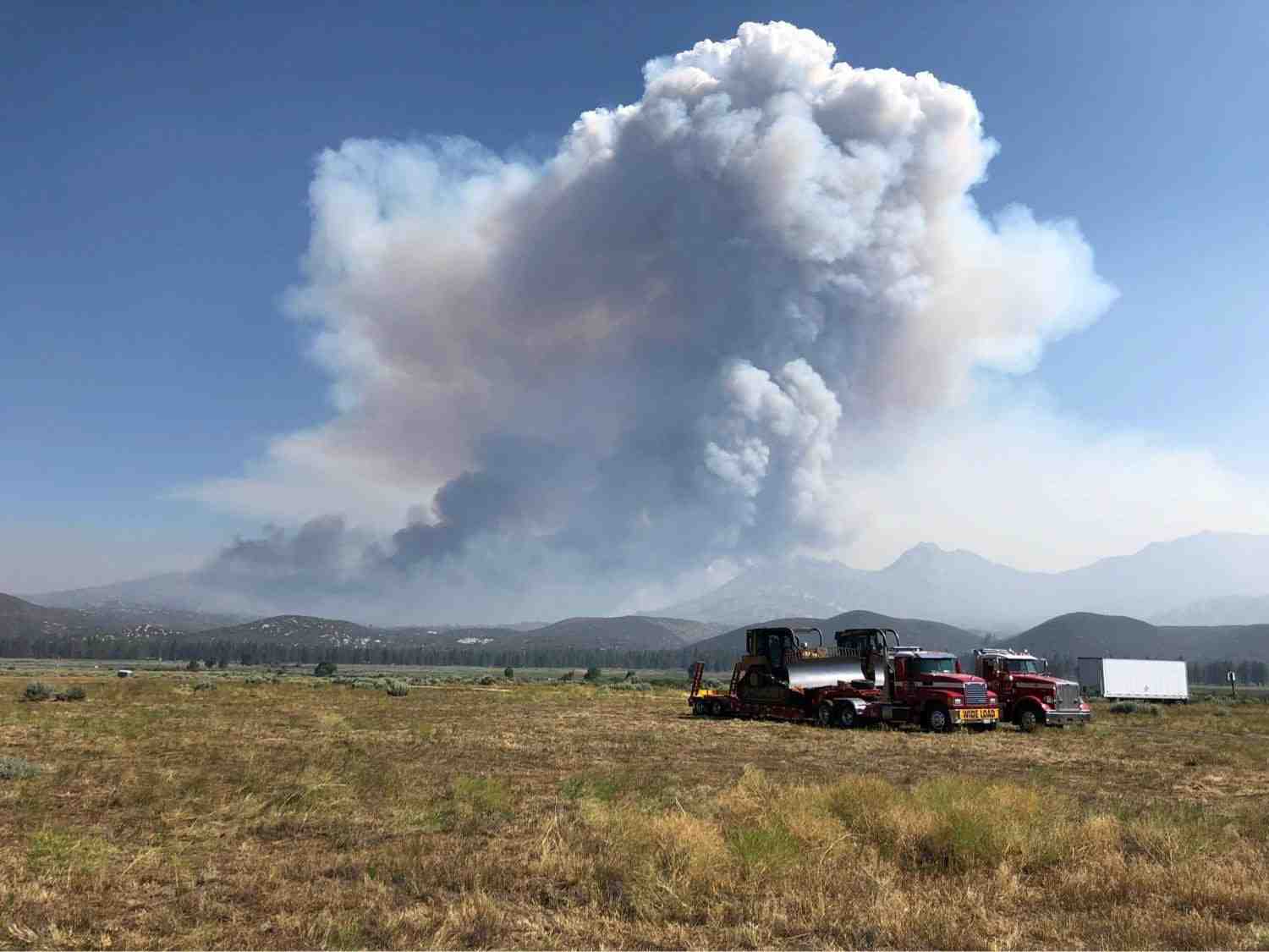 Incendies: plus de 3.000 personnes evacuees en californie