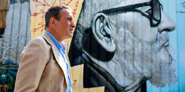 Jean Dujardin, dans le film I feel good, de Kervern et Delépine