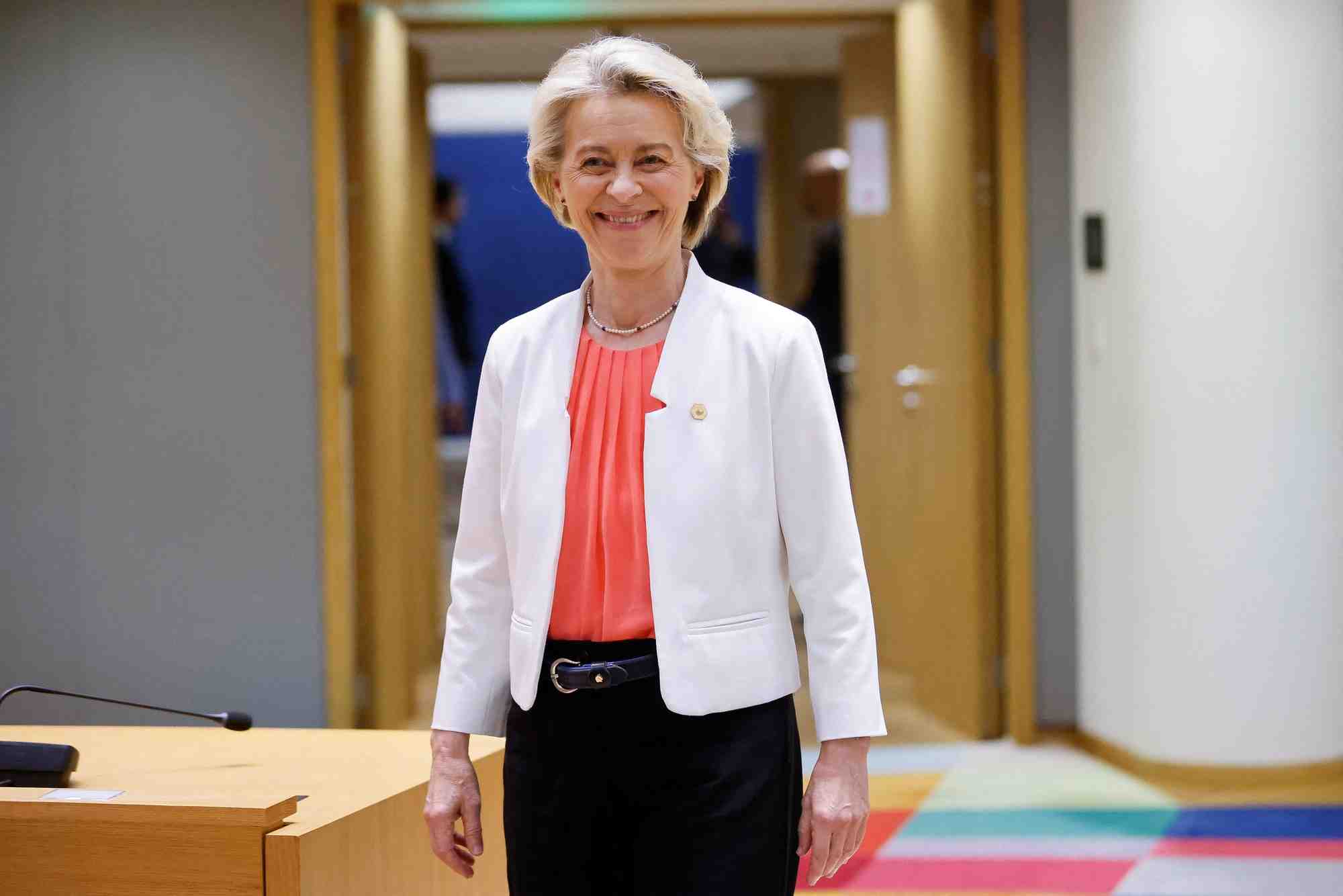 Ursula von der leyen, presidente de la commission europeenne, lors d'un sommet des dirigeants de l'union europeenne a bruxelles
