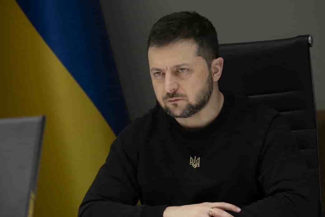 Le president ukrainien zelenskiy s'adresse aux ministres de la defense lors d'une reunion sur la crise ukrainienne, a kiev