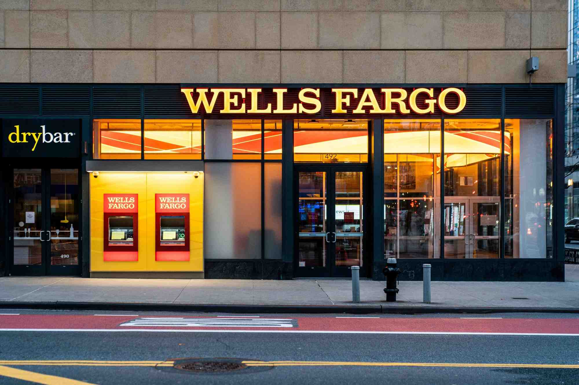Une succursale de la banque wells fargo a new york