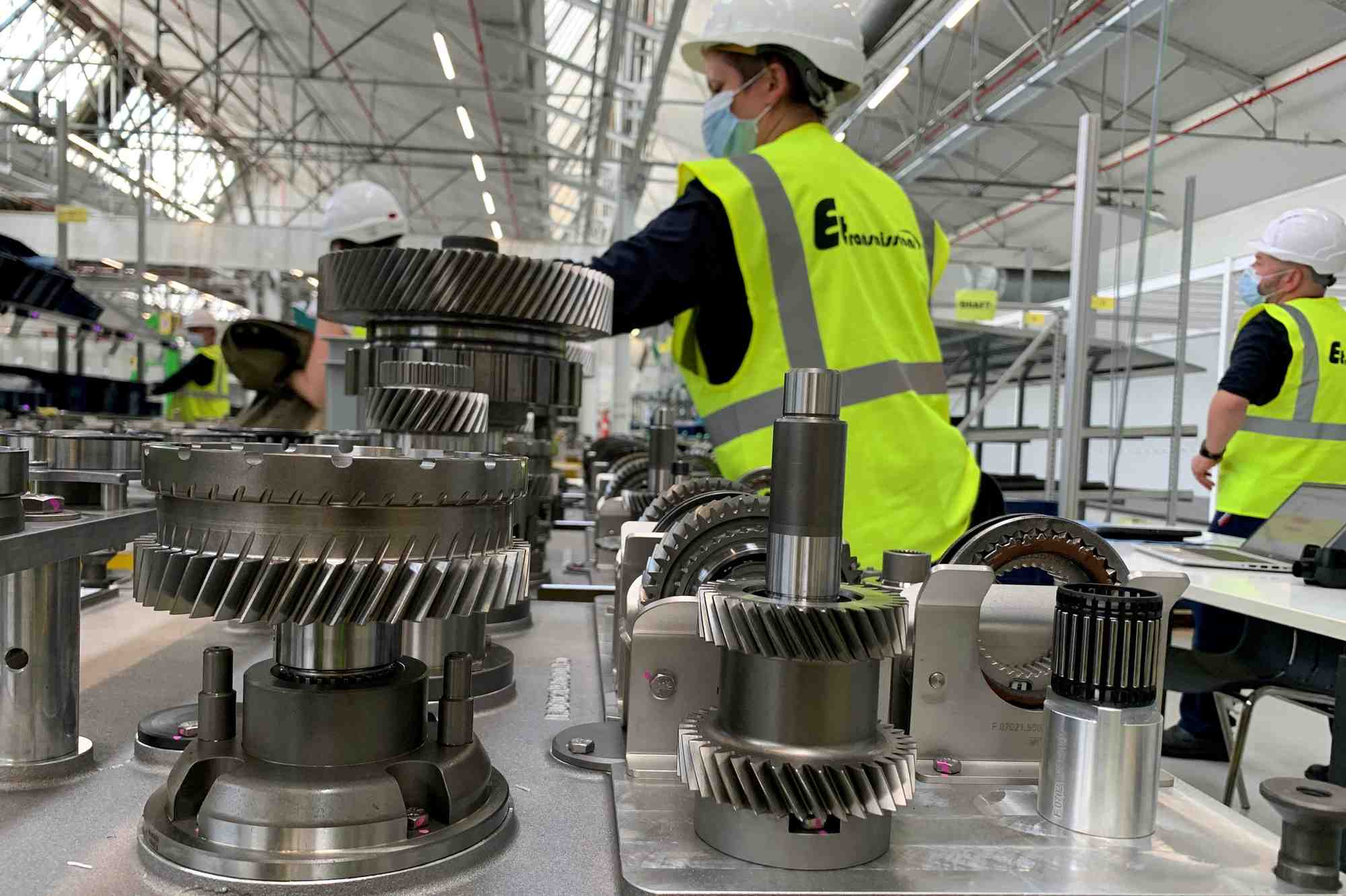 Photo d'archives des employes de stellantis sur le site du constructeur a metz