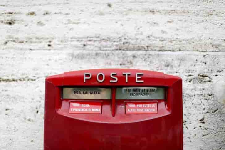 L'offre pour la cotation de la poste italienne sursouscrite trois fois