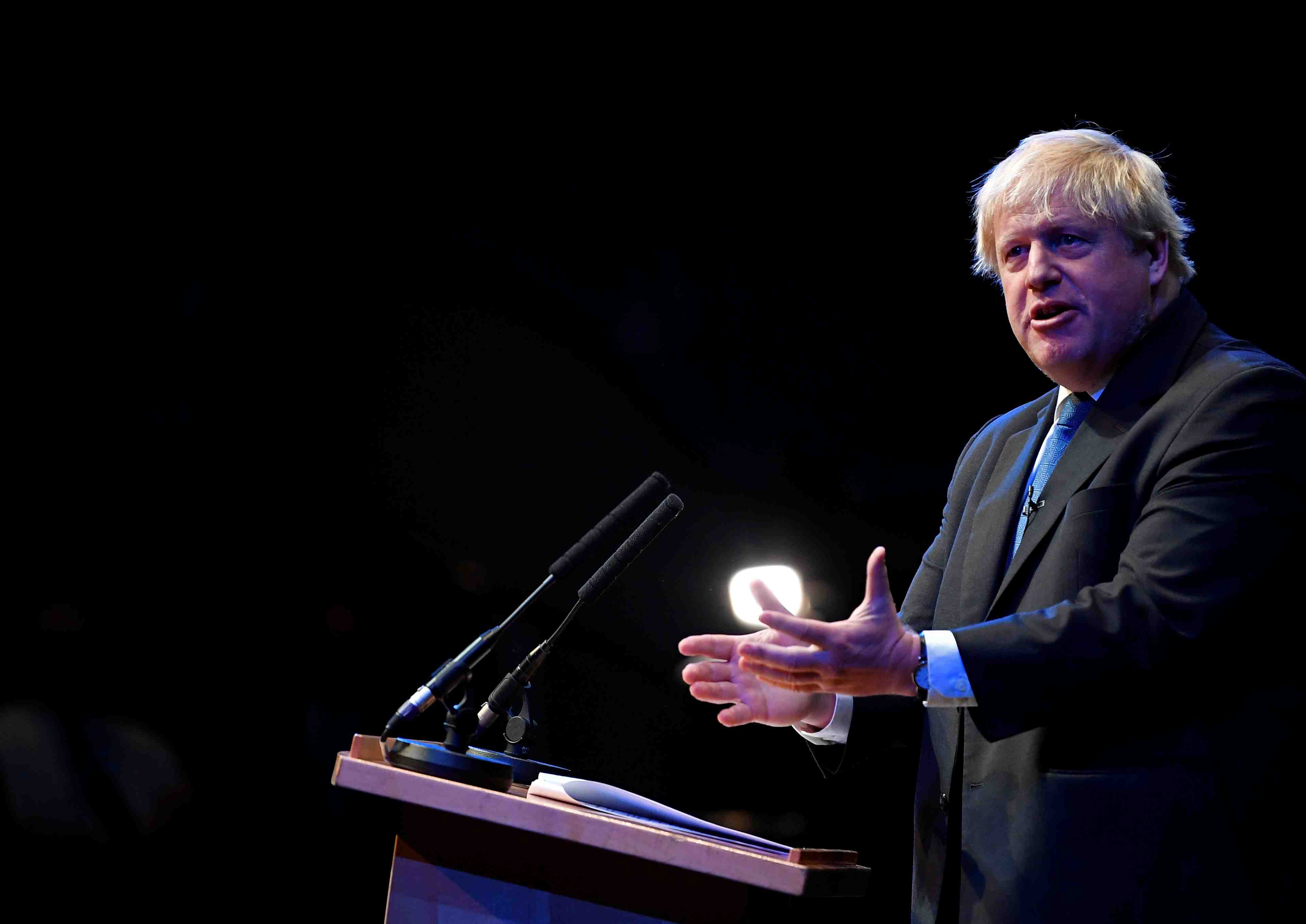 Illusoire d'imaginer l'accord sur le brexit corrige ulterieurement, selon johnson
