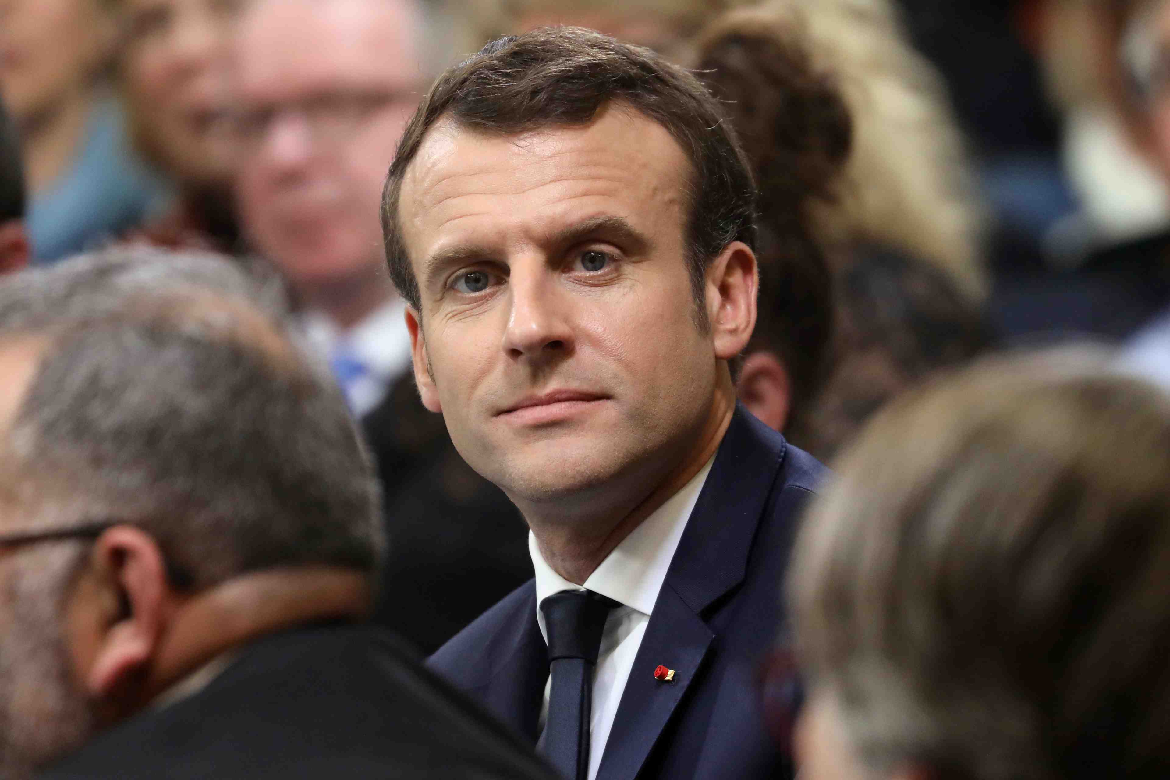 Macron prefere l'acces a la nationalite au droit de vote des etrangers