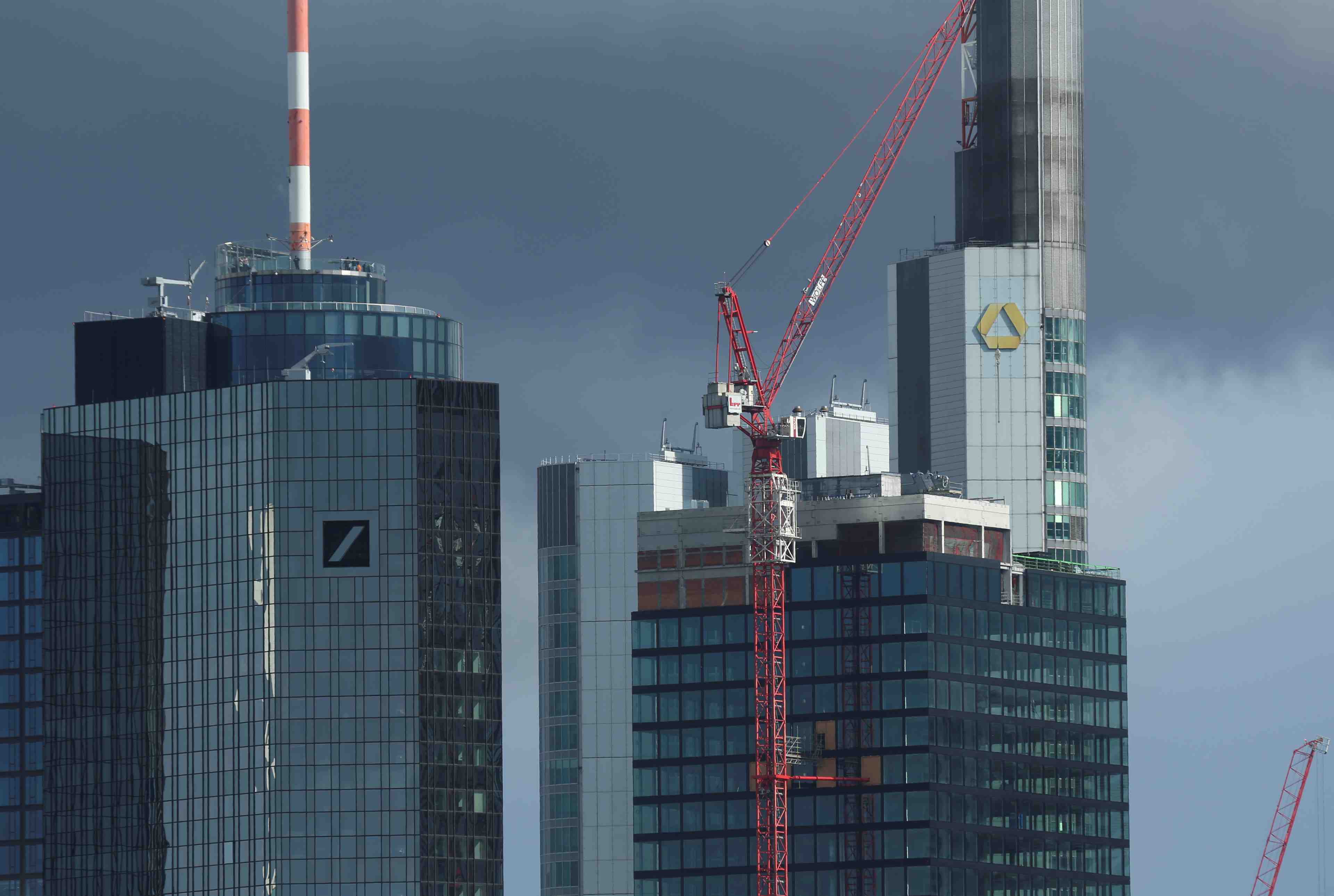 Deutsche bank/commerzbank: des effets positifs pour la france, dit le maire