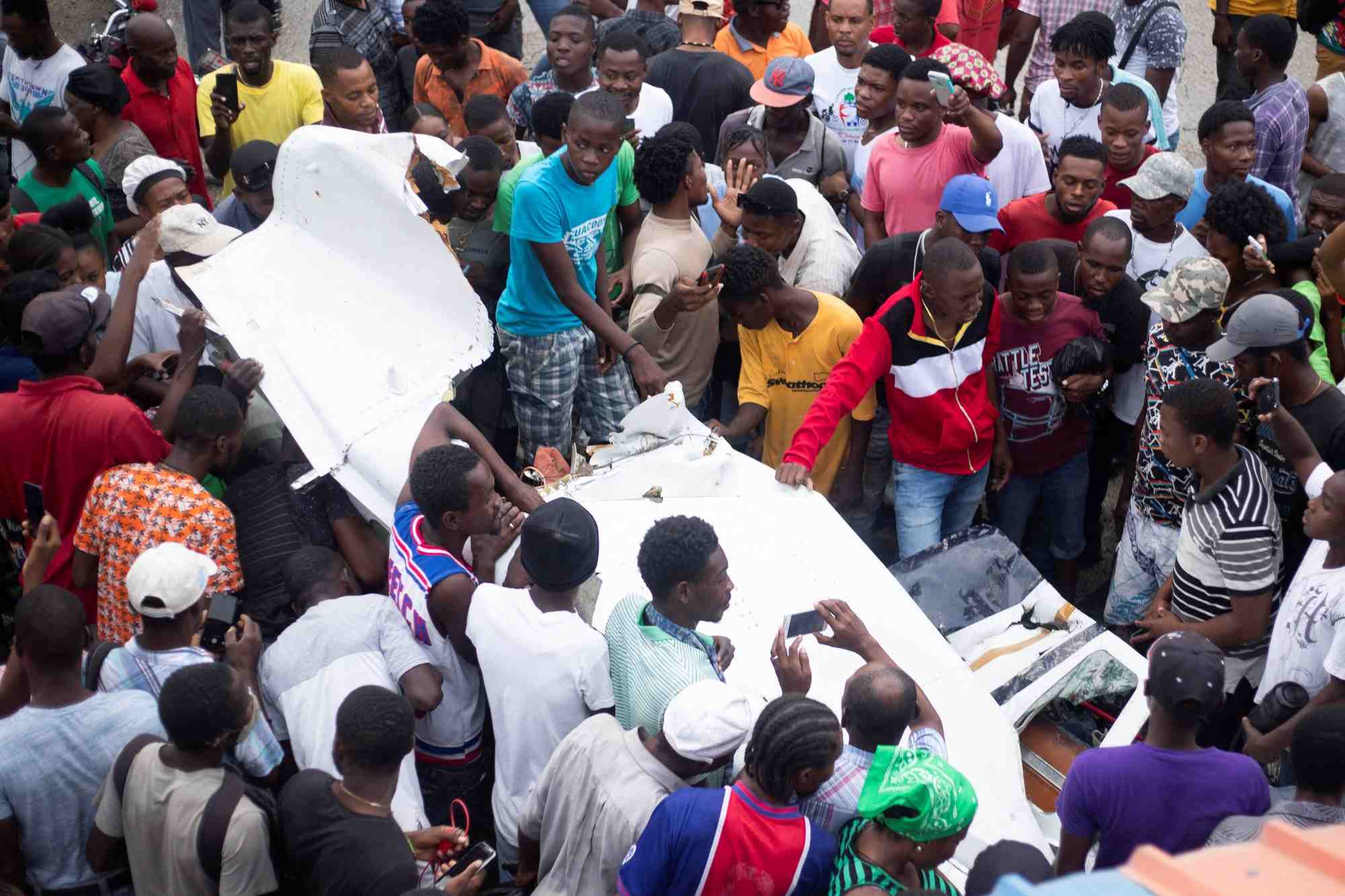 Haiti: un avion s'ecrase dans une rue, au moins six morts