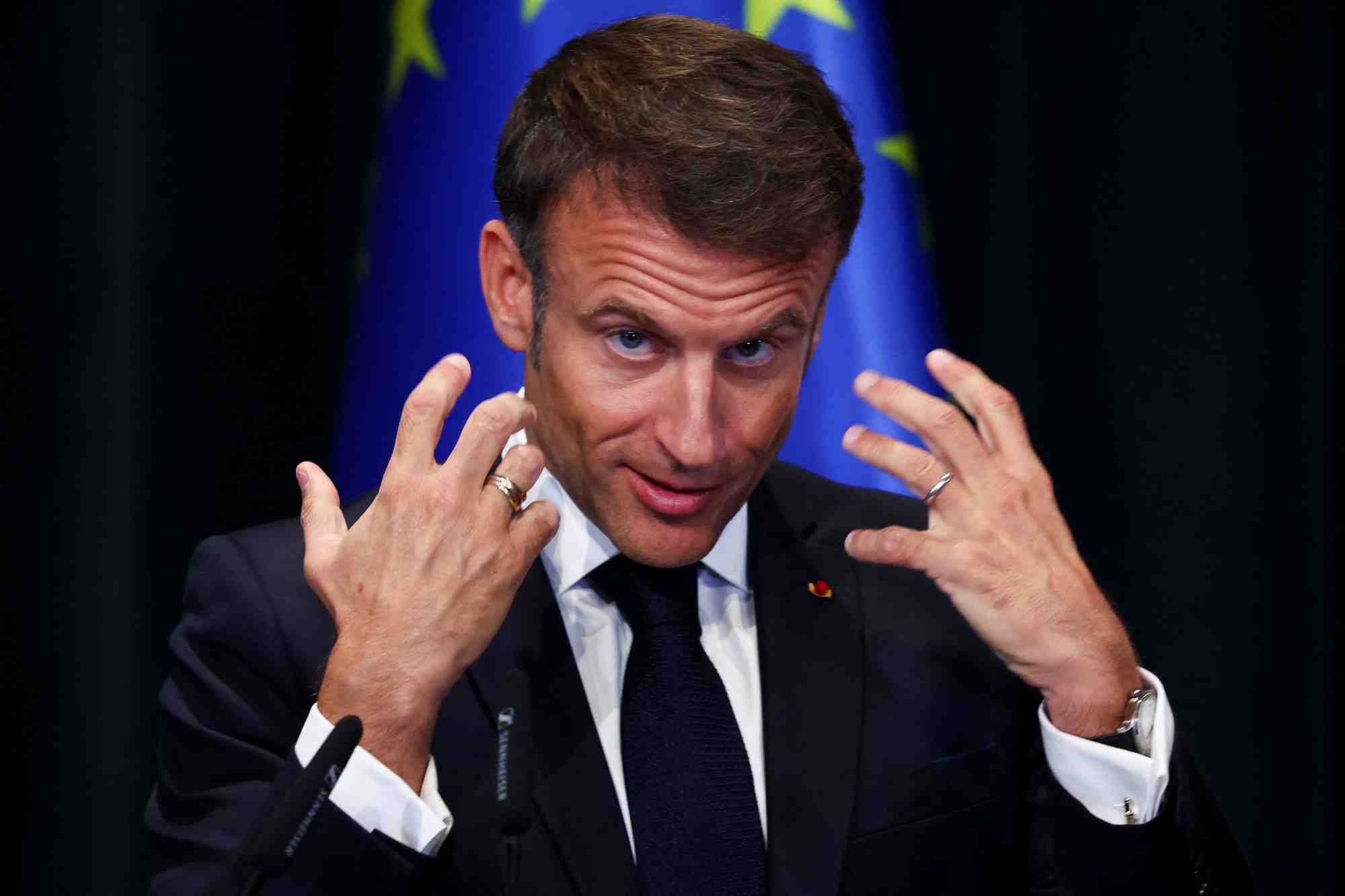Le president francais emmanuel macron a tirana, en albanie