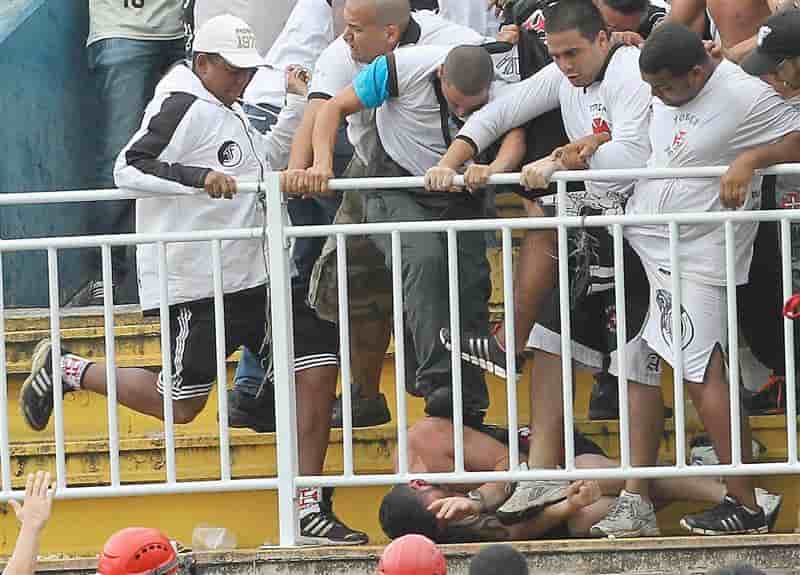 Football: violentes bagarres lors d'un match au Brésil