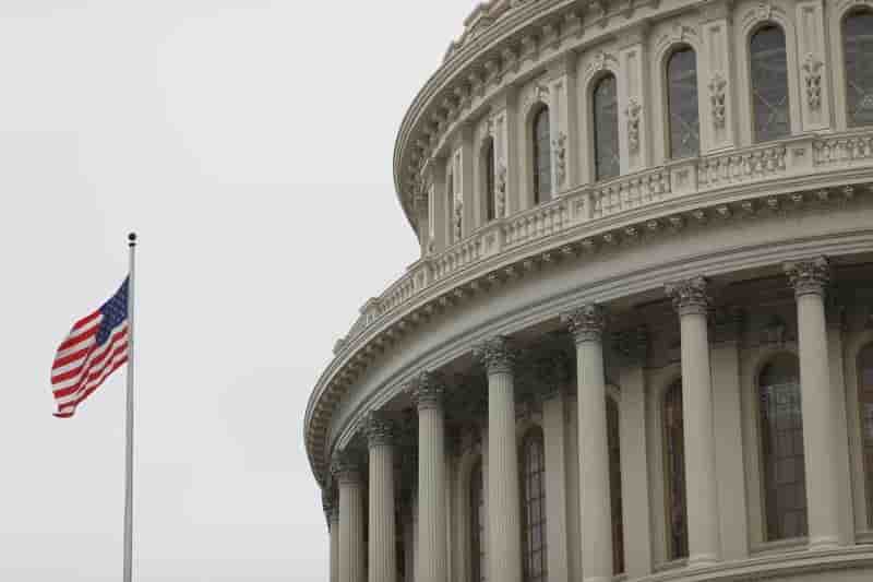 Usa: la maison blanche espere un plan de soutien dans les "prochaines semaines"