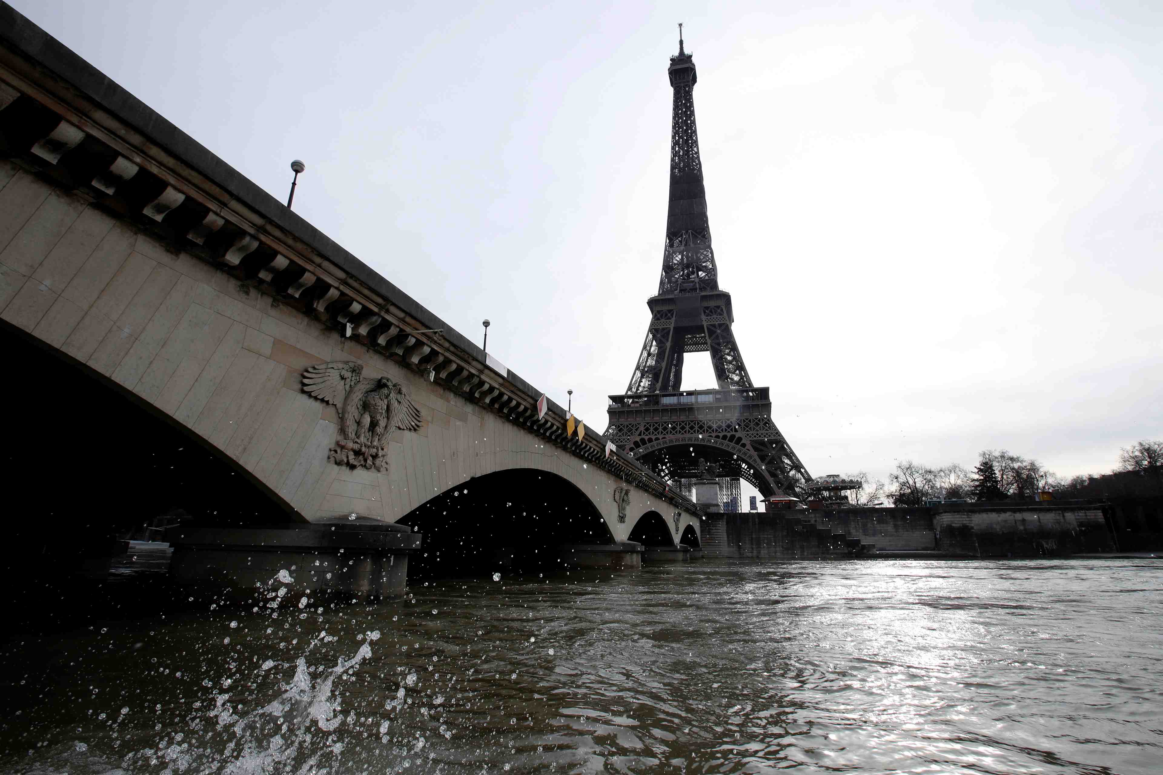 France: le deficit public pour 2021 pourrait etre moins degrade que prevu, selon le haut conseil