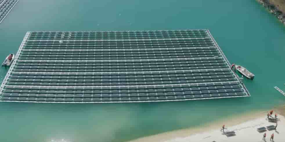 Centrale flotovoltaïque Sergies