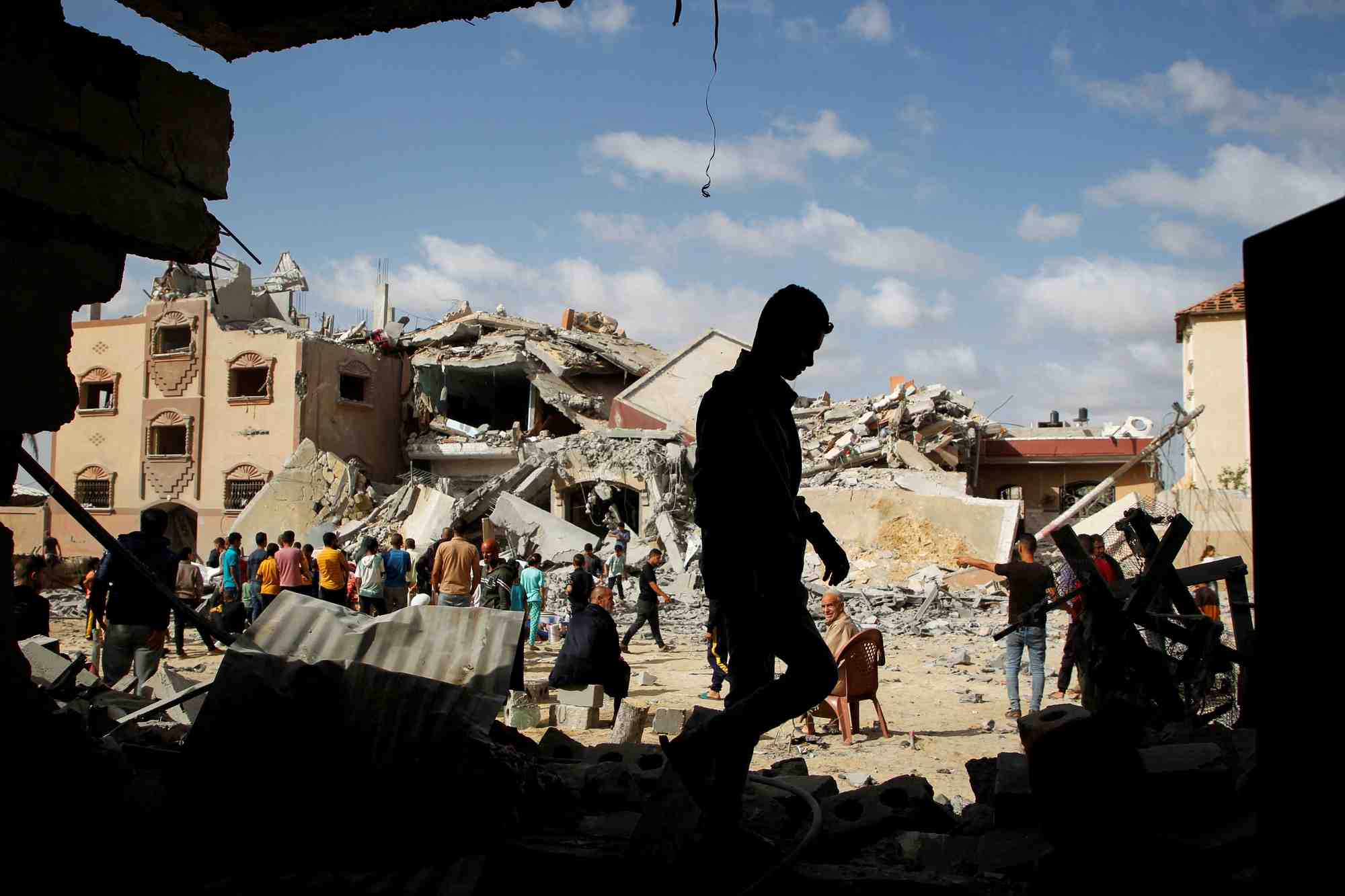 Le site d'une frappe israelienne sur une maison a rafah, dans le sud de la bande de gaza
