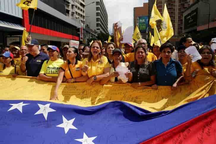 L'opposition gele la dialogue avec le gouvernement au venezuela