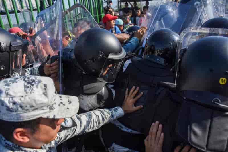 Heurts avec des migrants a la frontiere entre guatemala et mexique