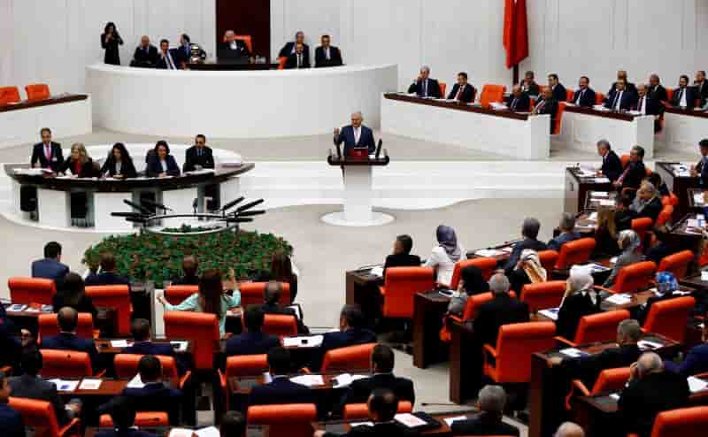 Deux capitales de provinces kurdes vont changer